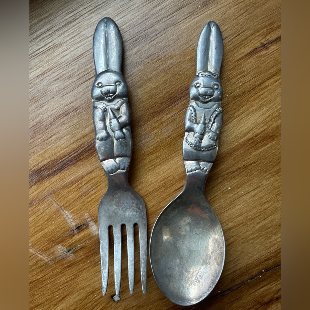 Reed & Barton Silver Plate Baby Fork and Spoon Set Vintage Bunny Rabbits Pattern